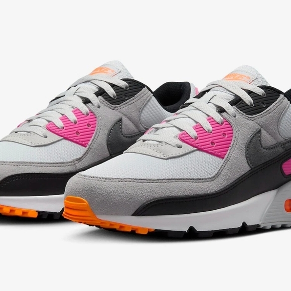 Nike Gray and Pink Air Max Sneakers with Dynamic Design - Picture 3 of 3